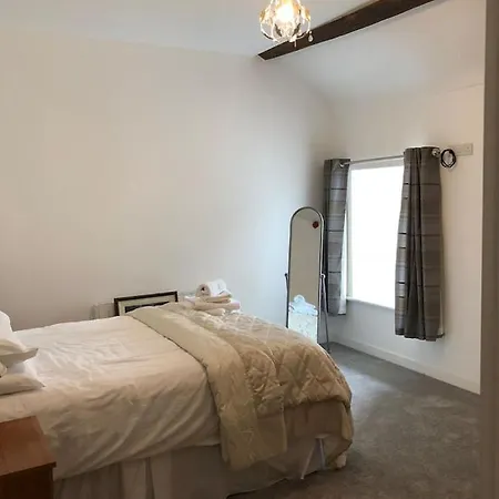 شقة Perfect In Ideal Location إينيستيمون